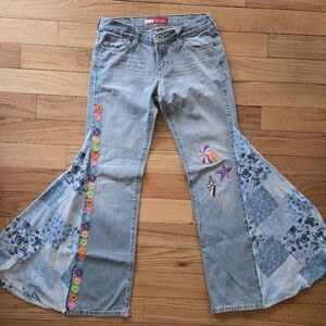 Floral Embroidered Women's Jeans